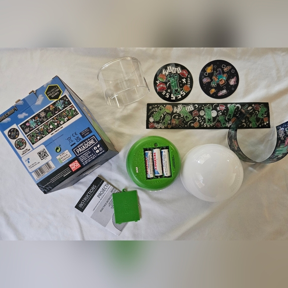 Minecraft Projection Light - Picture 2 of 7